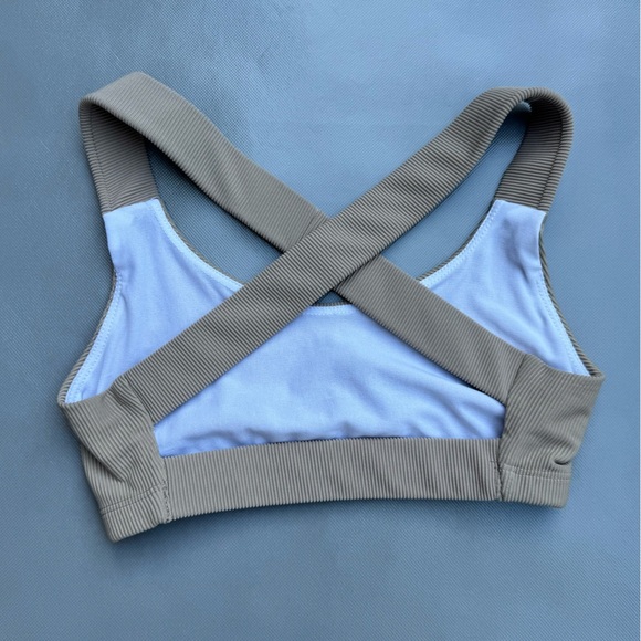 Onzie Half Moon Sports Bra - Picture 2 of 3